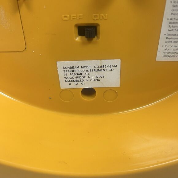 Vintage Garfield Alarm Clock 1978 Sunbeam 14” Windup Tested Working - Picture 6 of 9